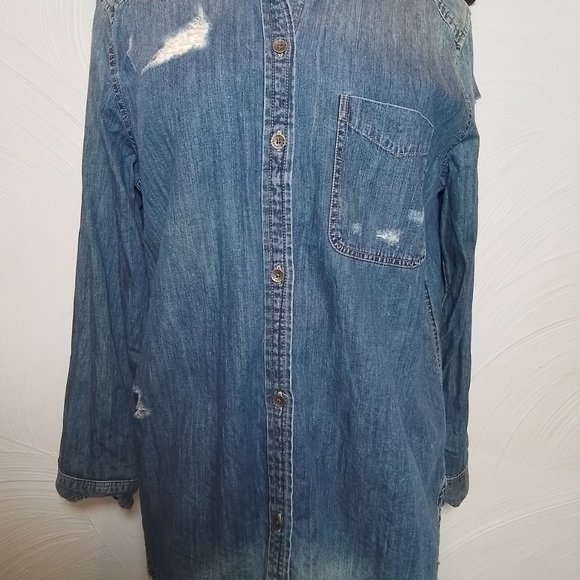 American Eagle Denim Shirt AE Oversized Fit Distressed Button Down size L - Picture 2 of 5